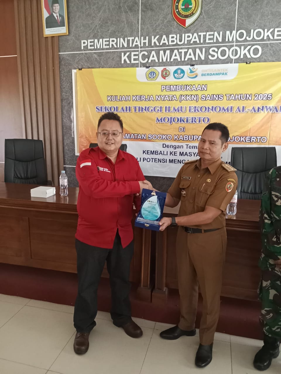 Pembukaan KKN Sains STIE Al-Anwar 2025 di Kecamatan Sooko