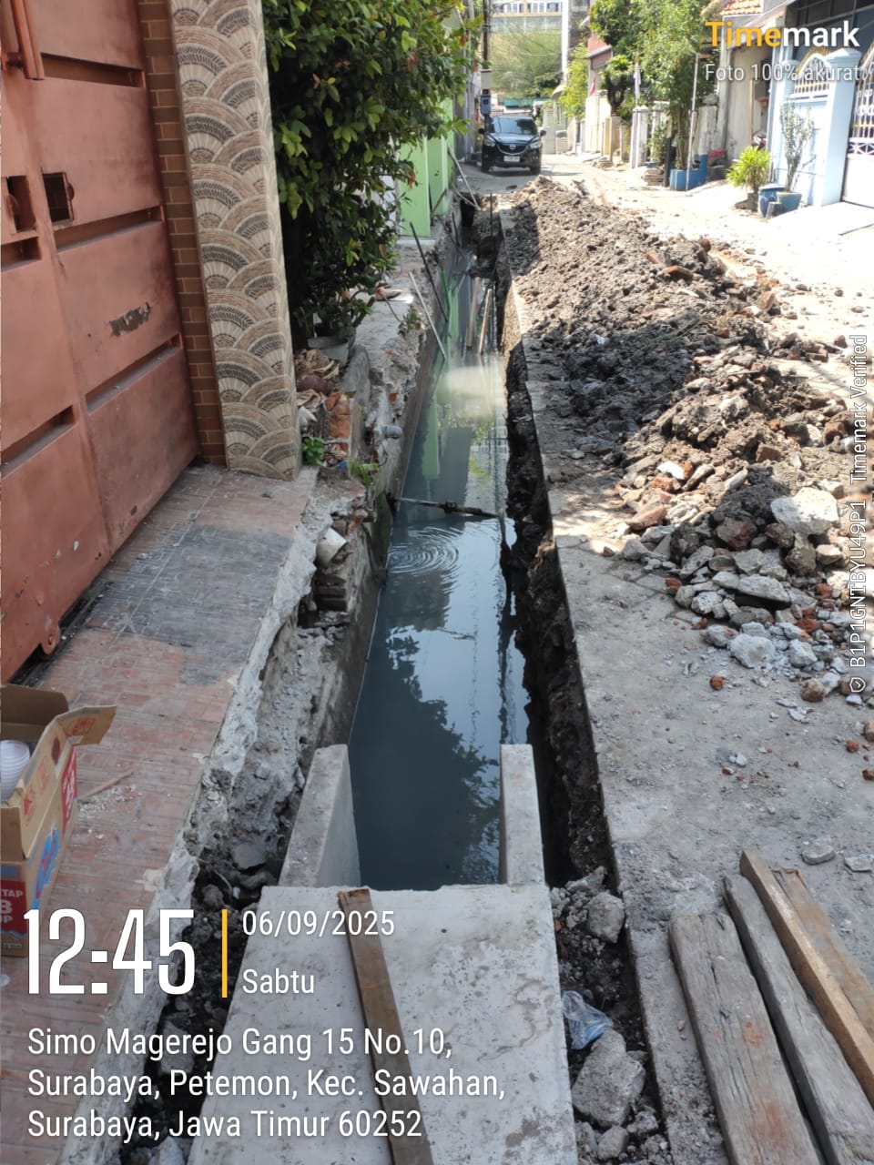 Diduga Ada Penyimpangan, Proyek Dakel Kelurahan Petemon Sawahan Disorot Warga