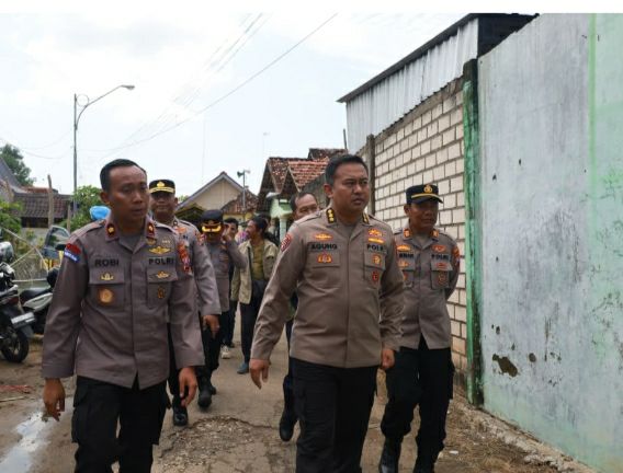 “Sentuhan ‘Jogo Tonggo’ di Semanding: Polres Tuban Padukan Teknologi dengan Kearifan Lokal, Berdayakan Perempuan dan Disabilitas, Dana Desa untuk Mitigasi Bencana!”