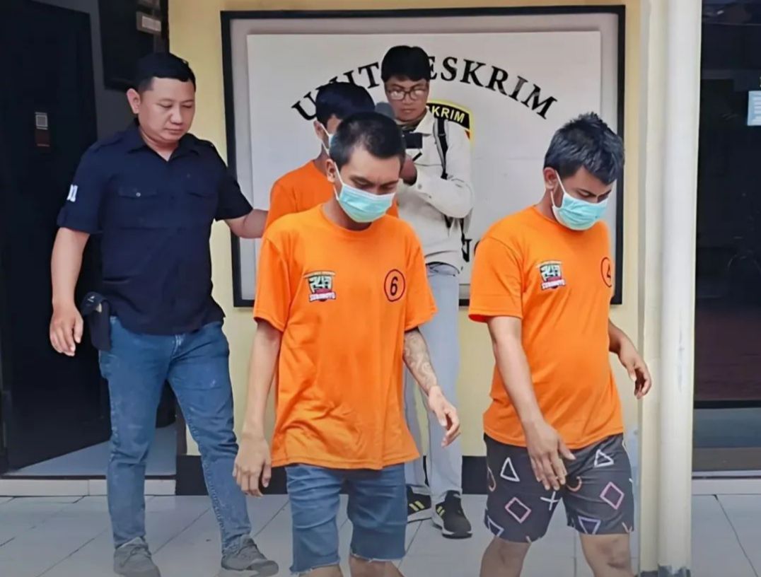 KOMPLOTAN CURANMOR DI SURABAYA BEKUK POLSEK WONOCOLO TERSANGKA AKUI NECKAT CURI MOTOR DEMI BELI MINUMAN KERAS