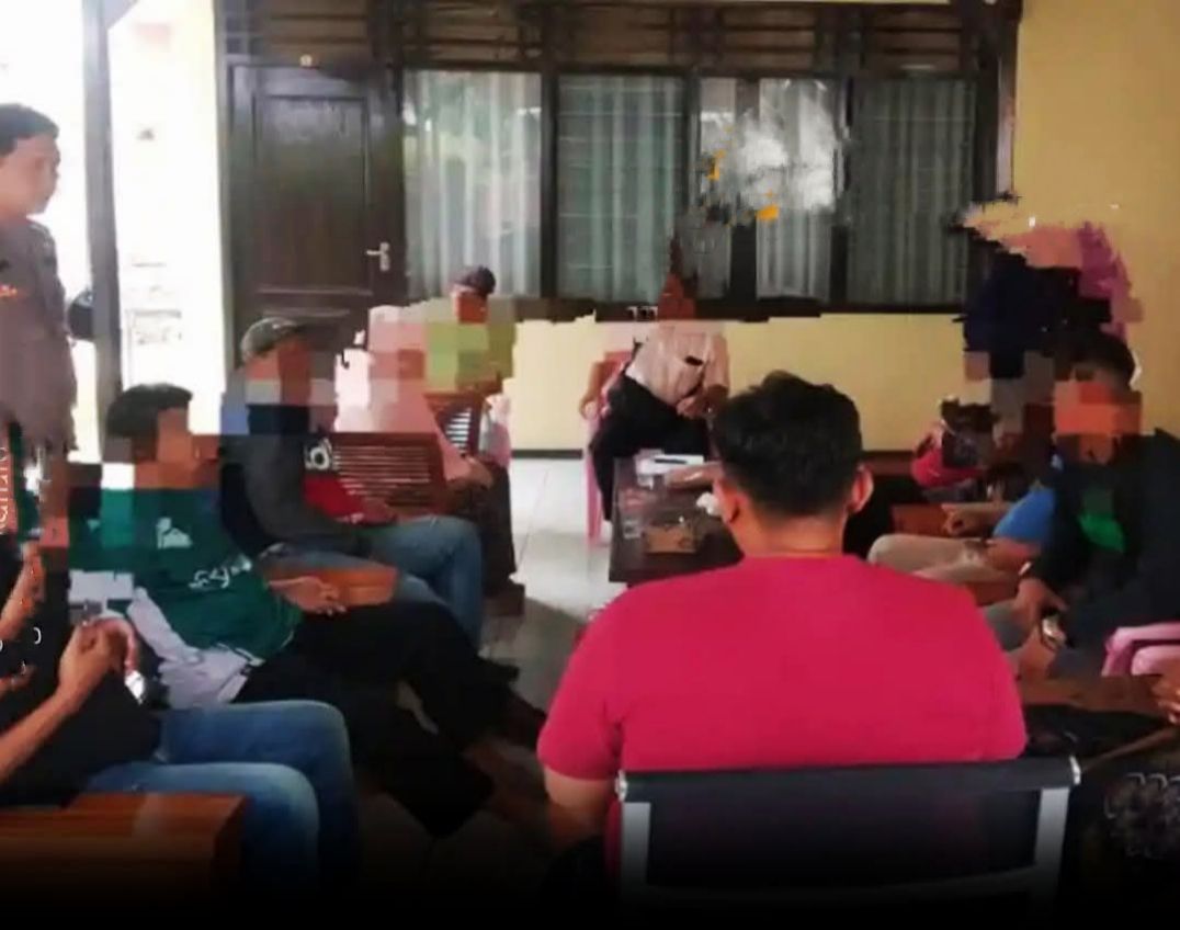 KASUS PENCURIAN CELANA DALAM PENGHUNI KOS DI LAMONGAN DISELESAIKAN DENGAN MEDIASI, PELAKU AKUI SALAH DAN AKAN DIBAWA JALANI PENGOBATAN