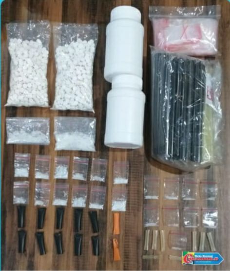 Polrestabes Surabaya Amankan 2 Tersangka Pengedar Narkoba,109gr Sabu dan 2.000 Pil LL Disita