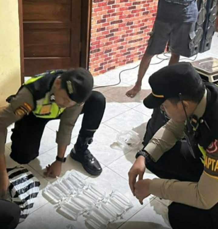 SAT SAMAPTA POLRES BANTUL GELAR OPERASI KRYD, AMANKAN PULUHAN PLASTIK MIRAS ILEGAL DAN SEORANG PELAKU